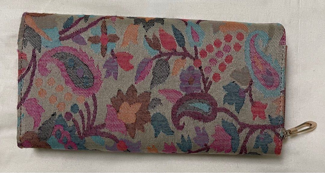 Kashmiri wallet/clutch with Ari work design (Category: Wallets & Card holders) located in Quezon City. Submitted by RoxyB (Listing ID 1267304390, Image 2). Description: Brand new Kashmiri wallet/clutch with Ari work design. Has several compartments for cards and bills. Very nice color and fabric. Authentic Kashmiri art and handicraft product. Very good quality. Size: 4” H x 8.5” L.