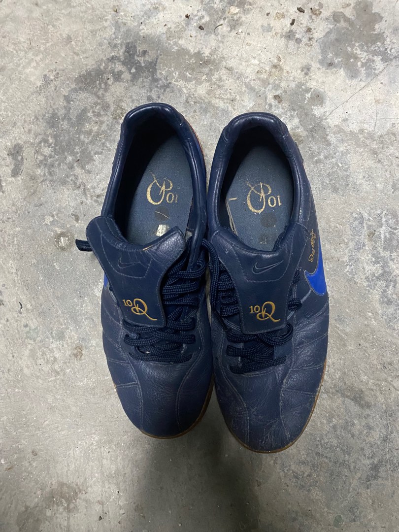 Kasut futsal nike tiempo R10 Sports Equipment Sports Games