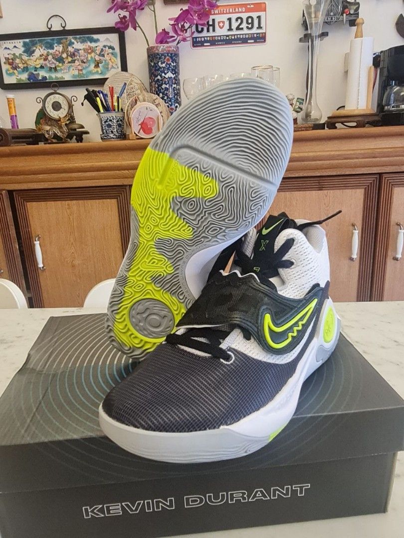 kyrie trey 5