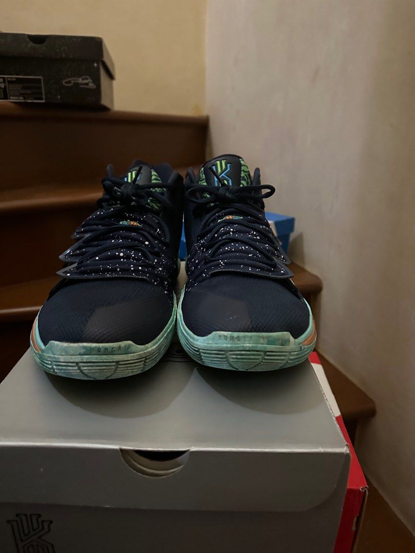 Kyrie cheap v ufo