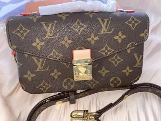 Louis Vuitton Monogram Teddy Fleece Bum Bag Waist Bag Leather Ladies Beige  nouse, Luxury, Bags & Wallets on Carousell