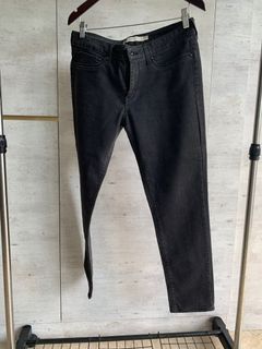 LEVIS black legging jeans