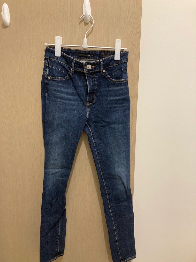 Levi s revel shaping high rise skinny jeans w25 Carousell