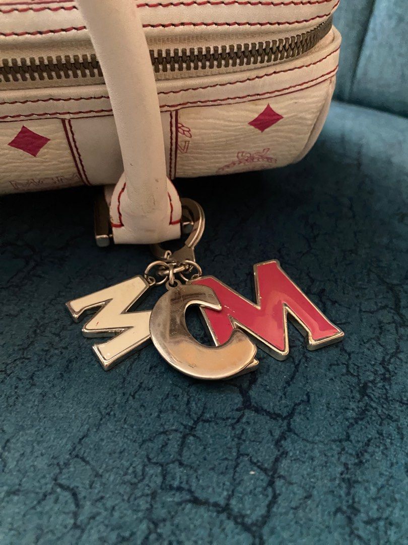 LIMITED EDITION MCM BOSTON DOCTORS BAG (Category: Luxury Bags & Wallets) located in Manila. Submitted by nadinecarlos (Listing ID 1267246707, Image 3). Description: NO SLING INCLUDED Speedy 30.