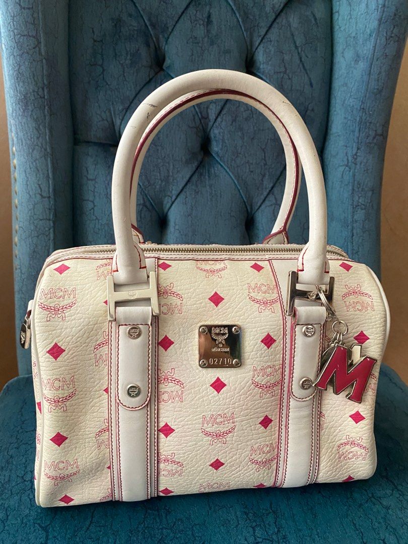 LIMITED EDITION MCM BOSTON DOCTORS BAG (Category: Luxury Bags & Wallets) located in Manila. Submitted by nadinecarlos (Listing ID 1267246707, Image 1). Description: NO SLING INCLUDED Speedy 30.