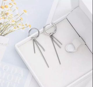 (Category: ) located in . Submitted by buysellcloset (Listing ID 1267331124, Image 1). Description: .