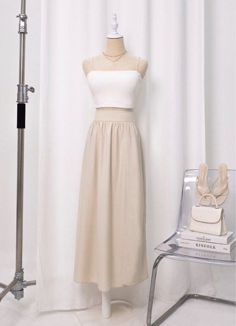 Lovet LORA Thick Waistband Maxi Flare Skirt Petite Wheat