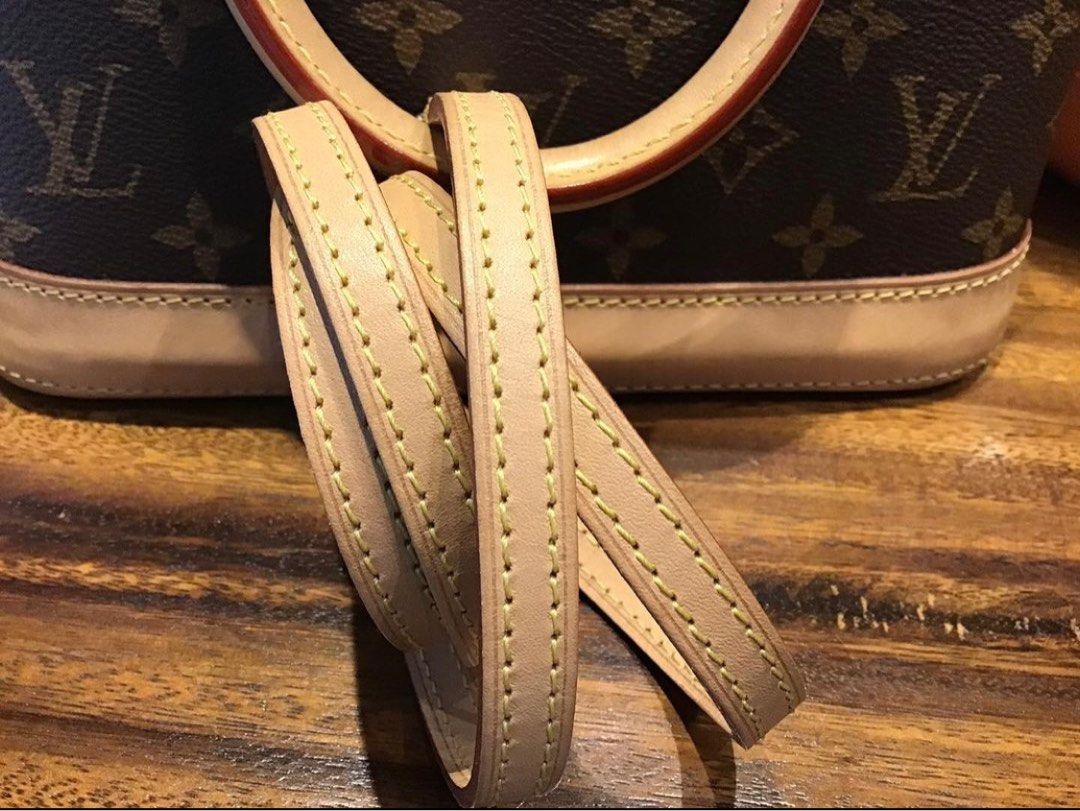 LV ALMA BB MONOGRAM (Category: Luxury Bags & Wallets) located in Taguig. Submitted by gem_almond517 (Listing ID 1267225590, Image 3). Description: AVAILABLE ON SHOP ! 💯AUTHENTIC LV ALMA BB MONOGRAM with hot stamp initial , MICROCHIP with dustbag, Lock & Key , ribbon & strap Php 63,000xxx we accept CASH and LAYAWAY 📍 Visit our physical store at 2nd Floor Serendra Retail BGC Taguig Store Hours : 12 noon - 9 PM Daily #almond517luxury.