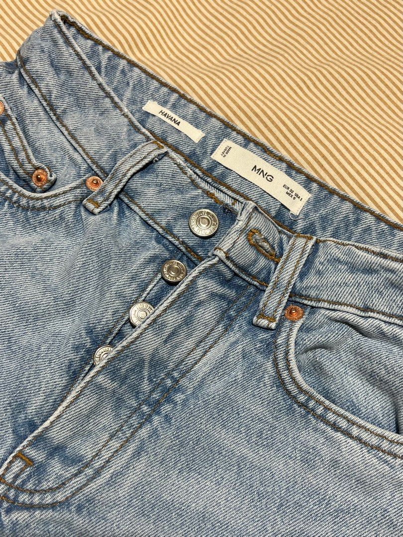 Mango High-waist Straight Jeans (Category: Jeans) located in Taguig. Submitted by AVdeclutters (Listing ID 1267330084, Image 2). Description: Get that vintage vibe with this light wash straight jeans ♥︎ - 10/10 condition, used once only - Bought for Ph 2,495 - Best fits size 25 - Price slightly negotiable - comes with a free item :) RFS: Sadly it doesn’t fit me anymore :( .