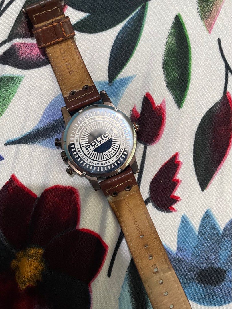 Police hotsell adder watch