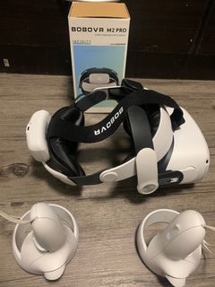 Meta Quest 2 (128 GB) with BoBoVR M2 Pro (battery pack)