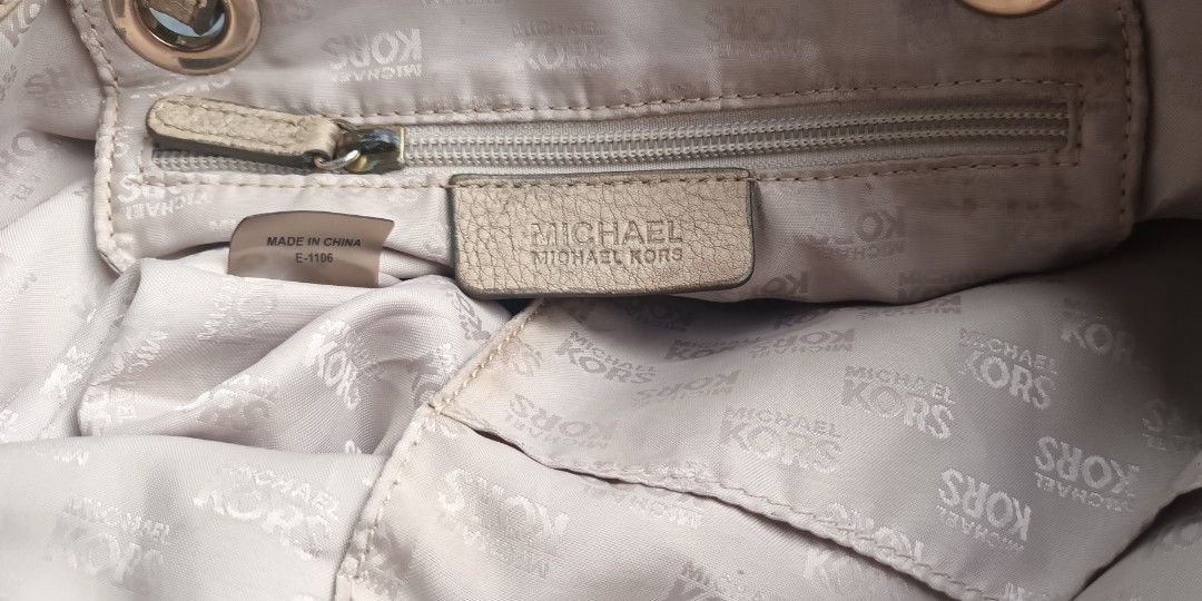 E 1106 michael on sale kors