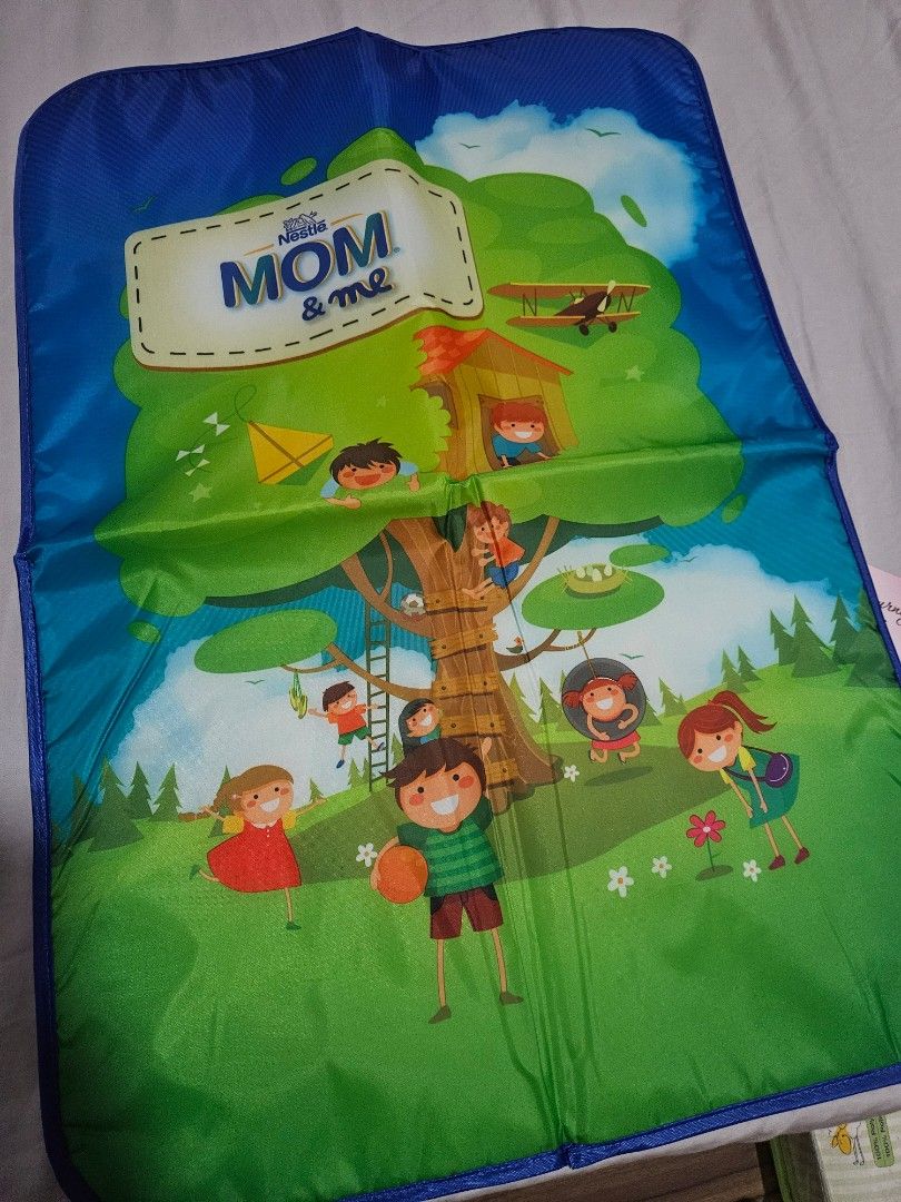 Nestle changing mat, Babies & Kids, Bathing & Changing, Changing Mats