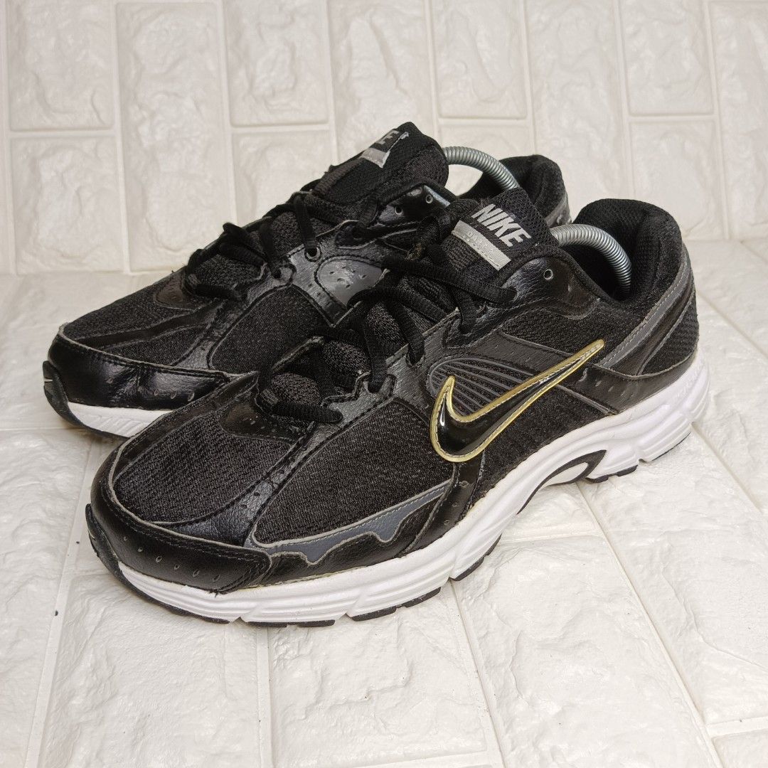 Nike Dart 7 Fesyen Pria Sepatu Sneakers di Carousell
