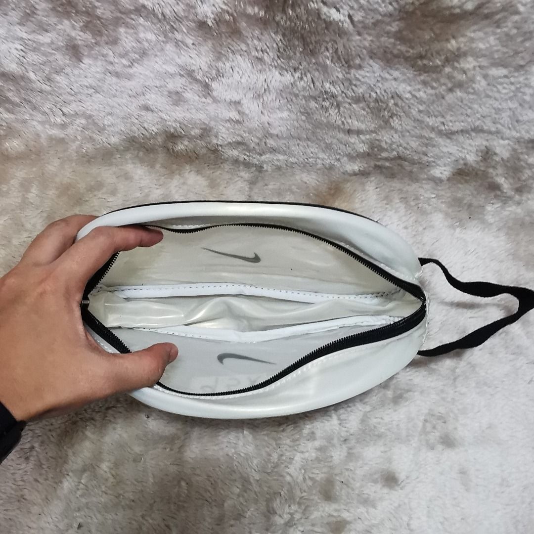 mens nike pouch