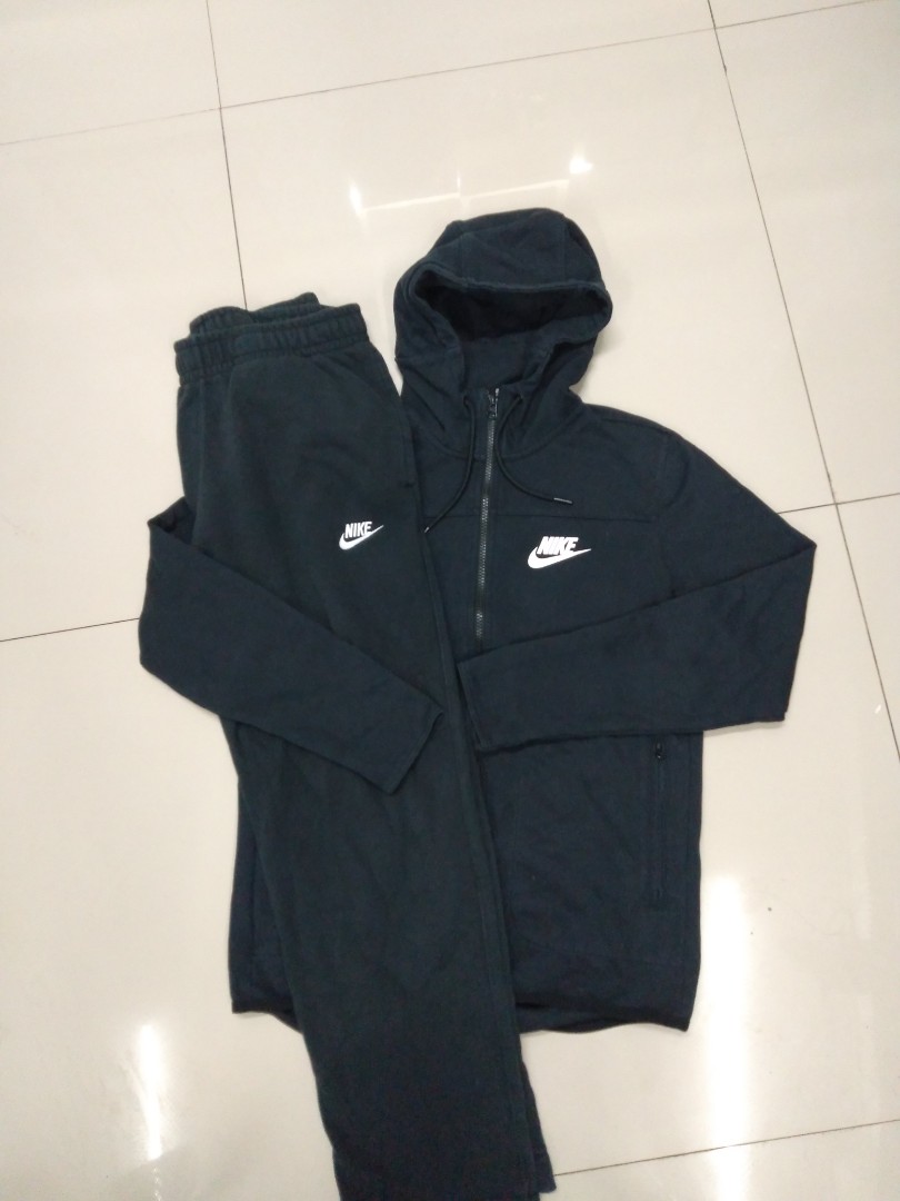 NIKE UP & DOWN, Women's Fashion, Coats, Jackets and Outerwear on Carousell