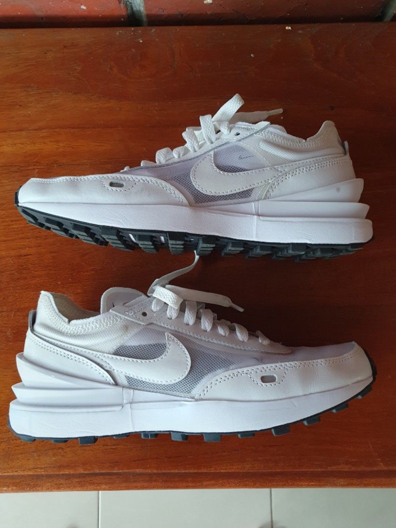 nike waffle triple white