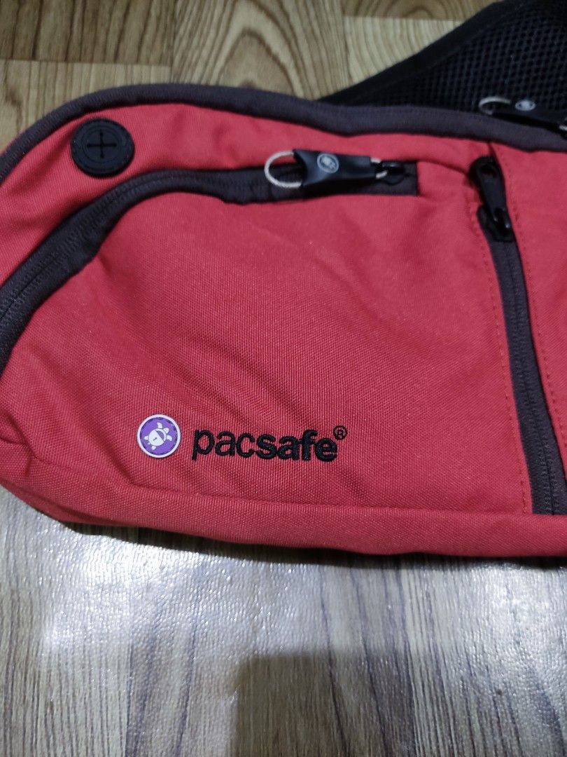 Pacsafe venturesafe 150, Men's Fashion, Bags, Belt bags, Clutches and ...