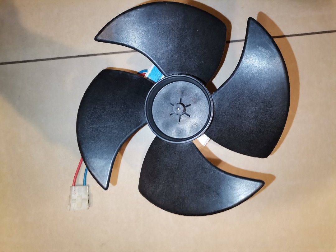 Panasonic condenser motor 220v (Category: Other Home Appliances) located in Manila. Submitted by latestproduct (Listing ID 1267194053, Image 1). Description: Panasonic condenser motor 220v All kinds available 09331240862.