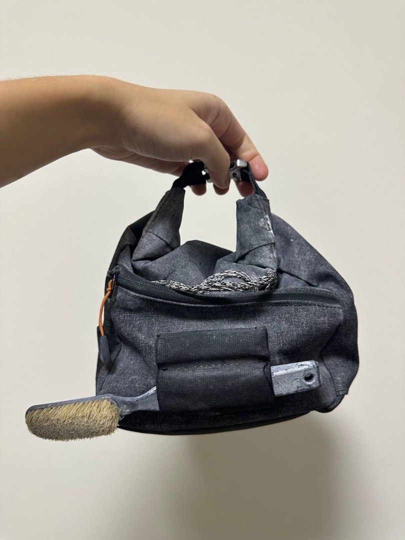 Petzl Sakab Chalk Bucket, Sports Equipment, Other Sports Equipment and