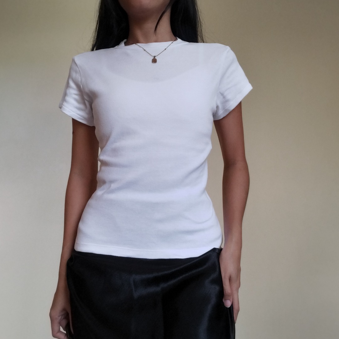 Plain White Fitted Baby Tee, Women's Fashion, Tops, Shirts on Carousell