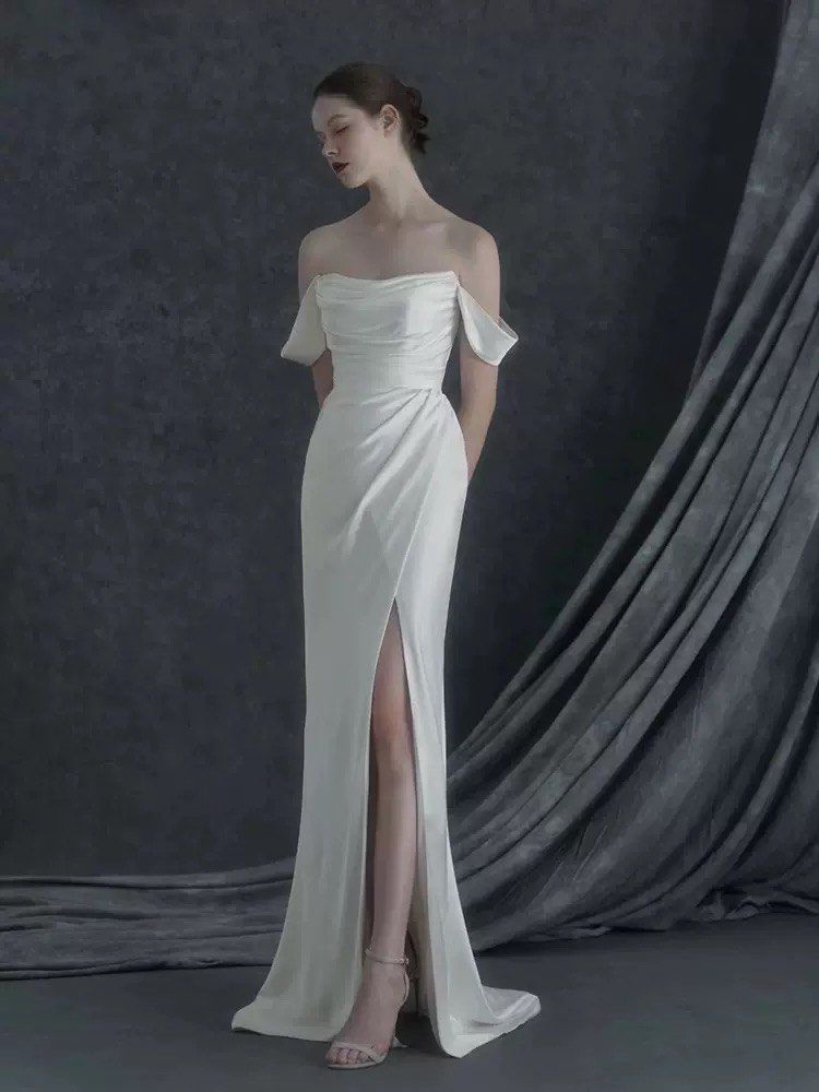 White formal dress off online the shoulder