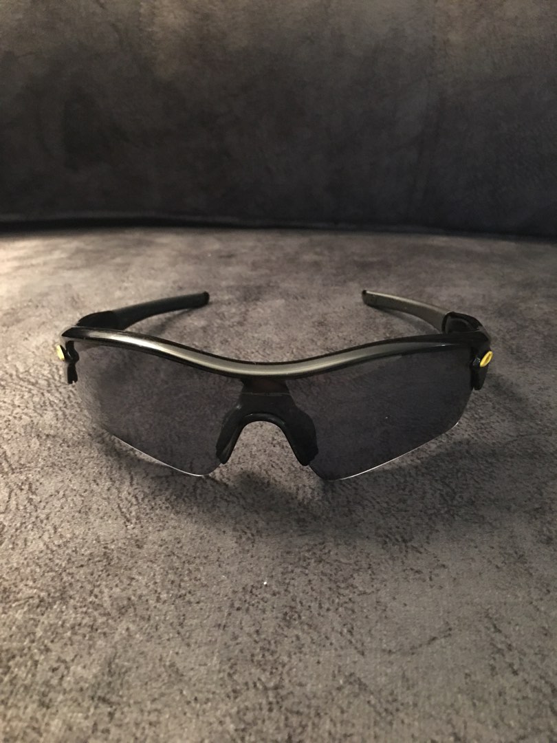 oakley jawbone livestrong edition