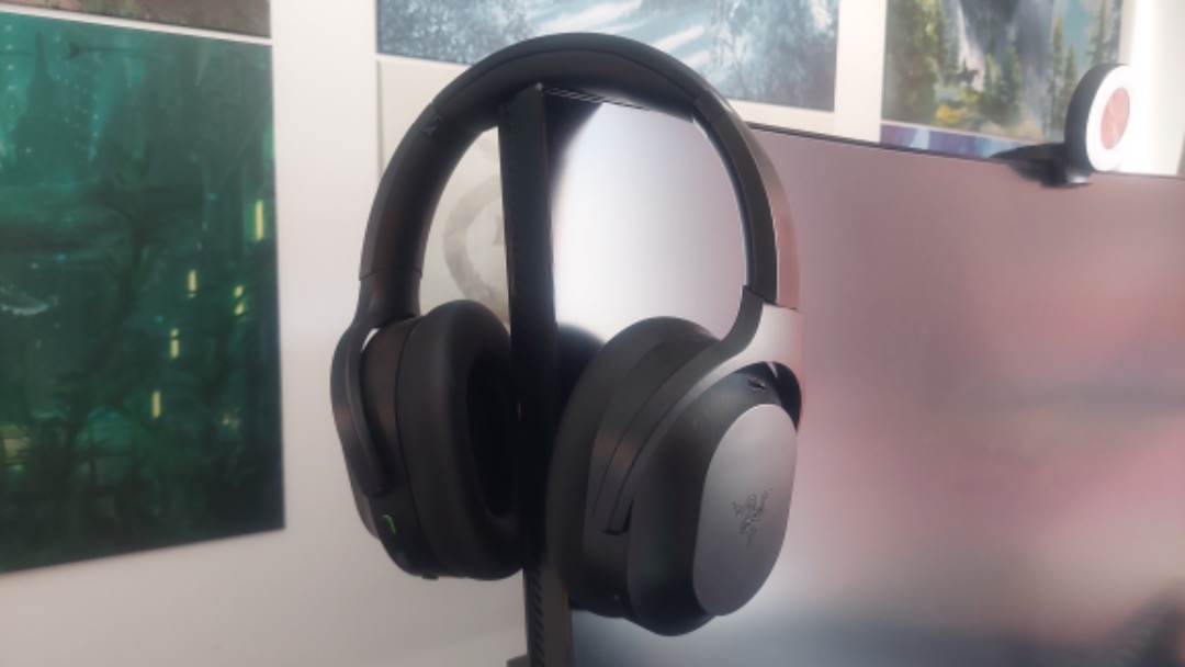 Razer Barracuda , Audio, Headphones & Headsets on Carousell