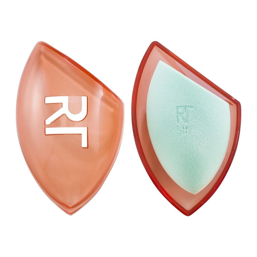 REAL TECHNIQUES Miracle Powder Sponge For Foundation + BB Cream (Category: Face Care) located in Quezon City. Submitted by happyfactoryph (Listing ID 1132350784, Image 3). Description: REAL TECHNIQUES Miracle Powder Sponge For Foundation + BB Cream – P990 (from P2000) ⁣ Product Details: The Real Techniques Miracle Powder Sponge seamlessly blends and sets for a soft-focus finish that lasts. Our powder makeup sponge offers buildable coverage and is