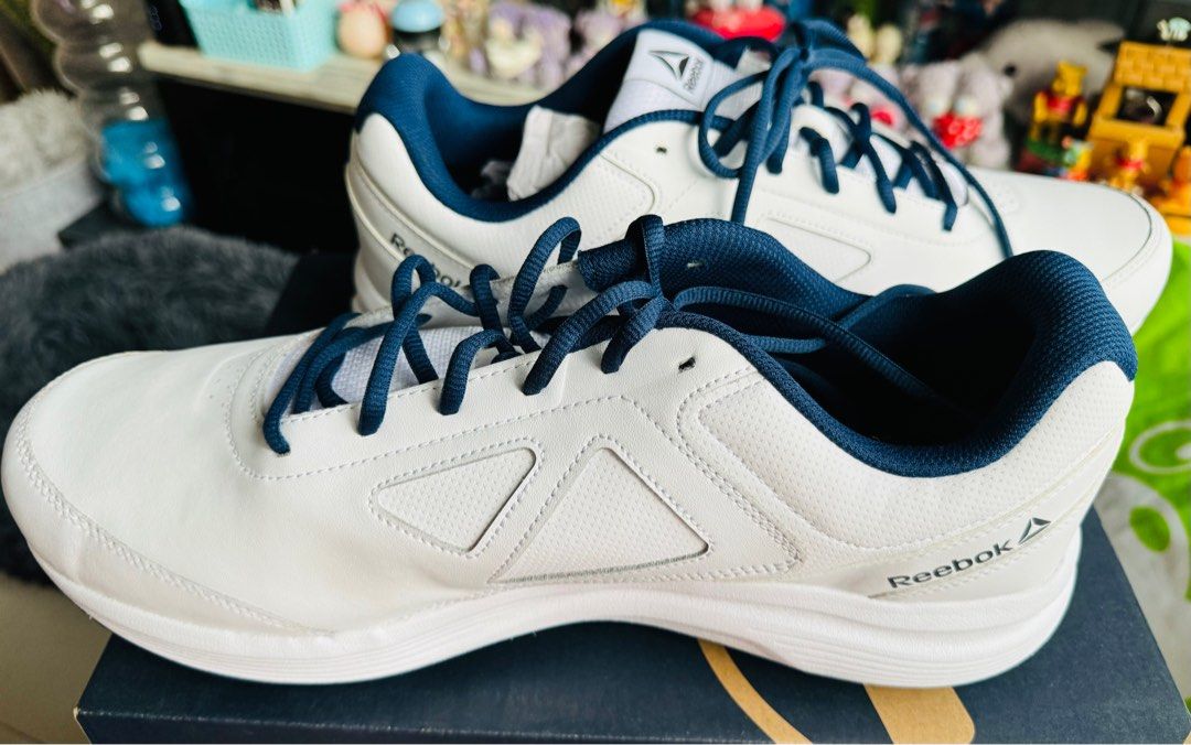 Reebok walk hotsell ultra 6