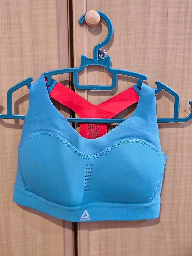 reebok sports bra, Women's Fashion, Activewear on Carousell