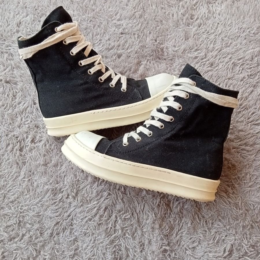 Sepatu high top sneakers online