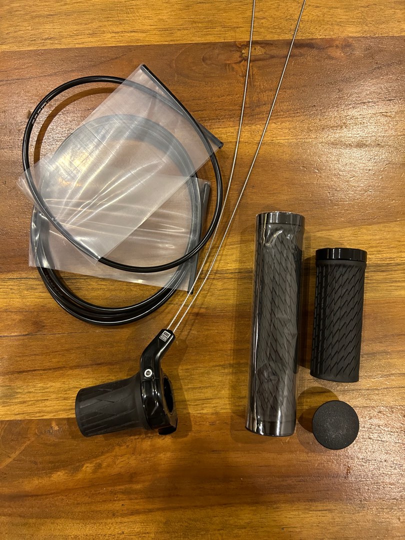 rockshox lockout cap