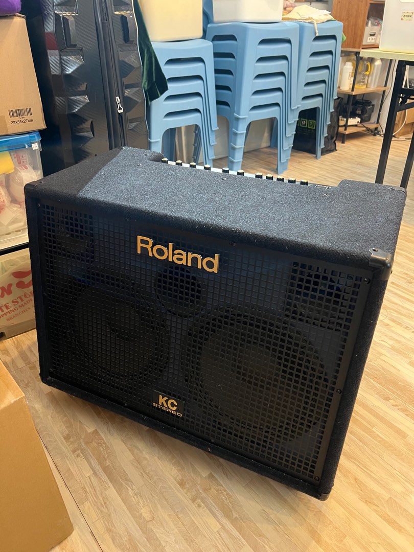 Roland KC880, 興趣及遊戲, 音樂、樂器 & 配件, 樂器 Carousell