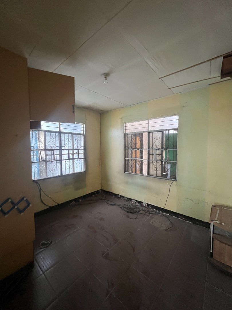 RUSH! Old House & Lot for Sale in Riverside Village Pasig City