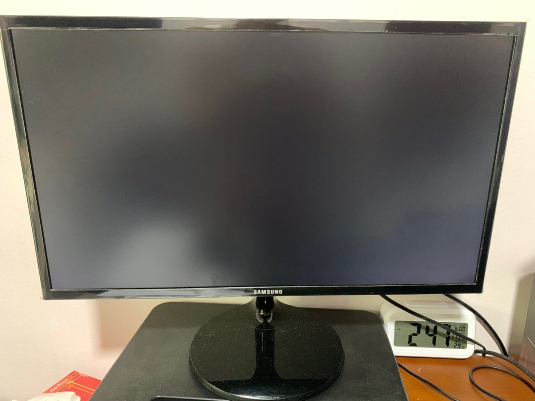 Samsung 24 inch monitor in good condition for sale, Computers & Tech