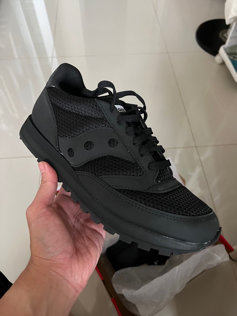 Saucony Jazz 81 Men s Fashion Footwear Sneakers on Carousell