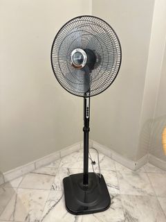 (Category: ) located in . Submitted by izzu17 (Listing ID 1267321428, Image 1). Description: .