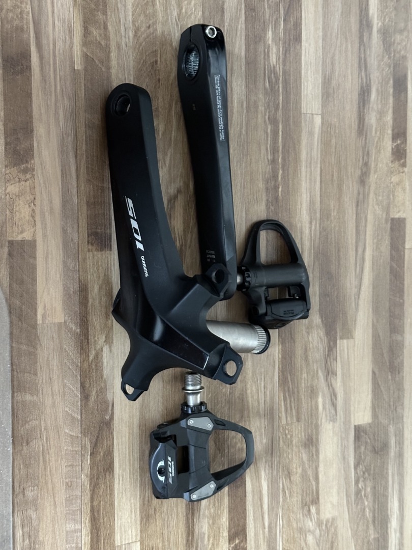 SHIMANO 105 Crankset and Pedals, Sports Equipment, Bicycles & Parts
