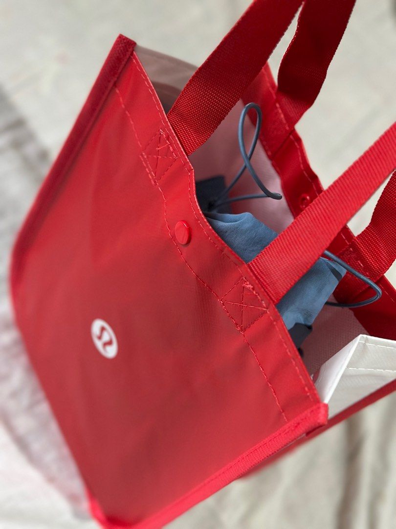 Lululemon Side-Cinch Shopper Bag (Love ❤️ Red), Women's Fashion, Bags &  Wallets, Tote Bags on Carousell