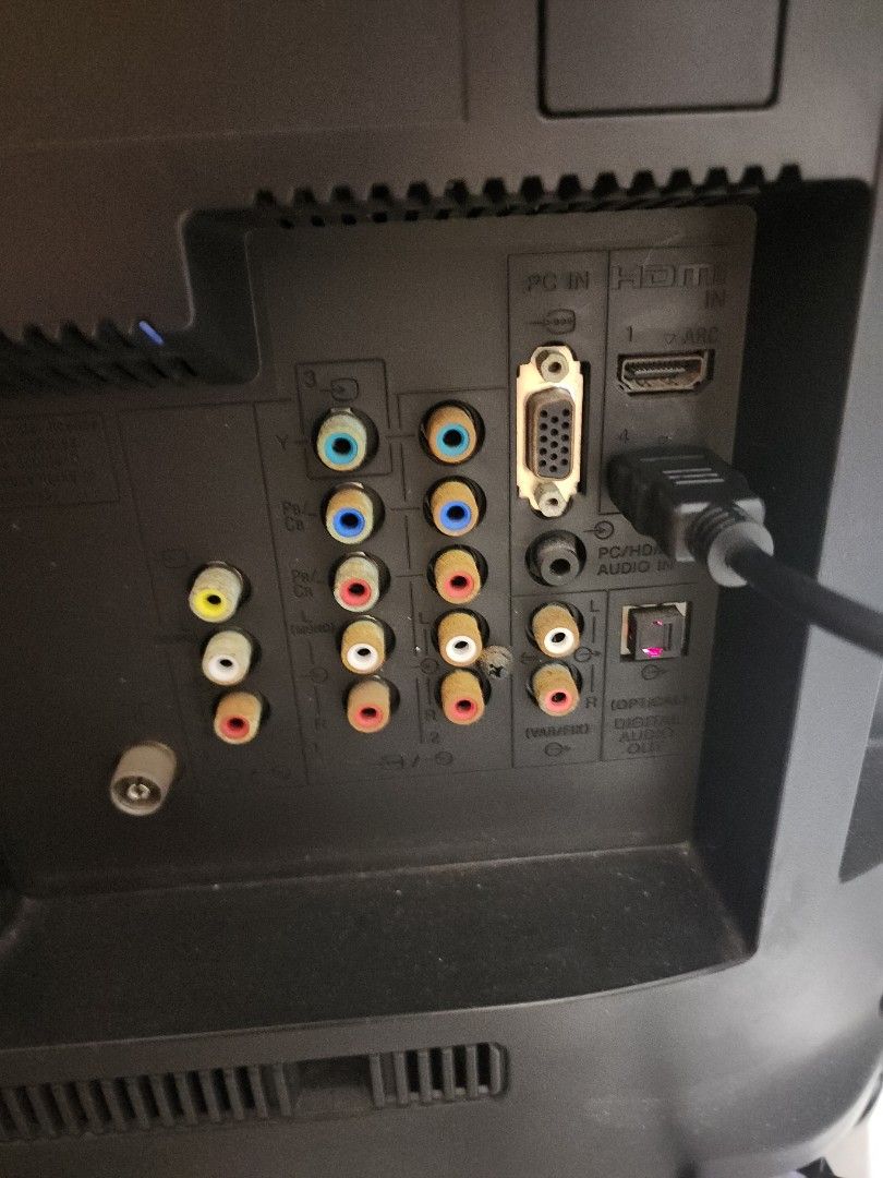 Sony Bravia 32 EX400, TV & Home Appliances, TV & Entertainment, TV on Carousell