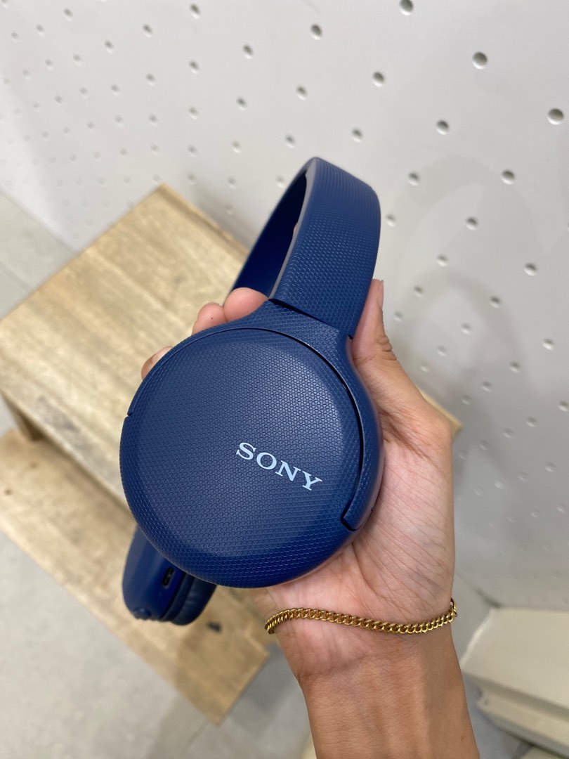 Sony Headphone, Audio, Headphones & Headsets on Carousell