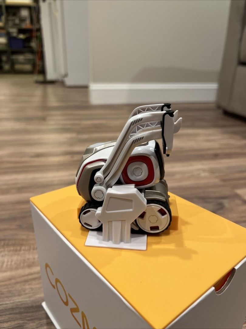 SPECIAL DEAL Slightly Used Anki Cozmo Robot Your Future Buddy