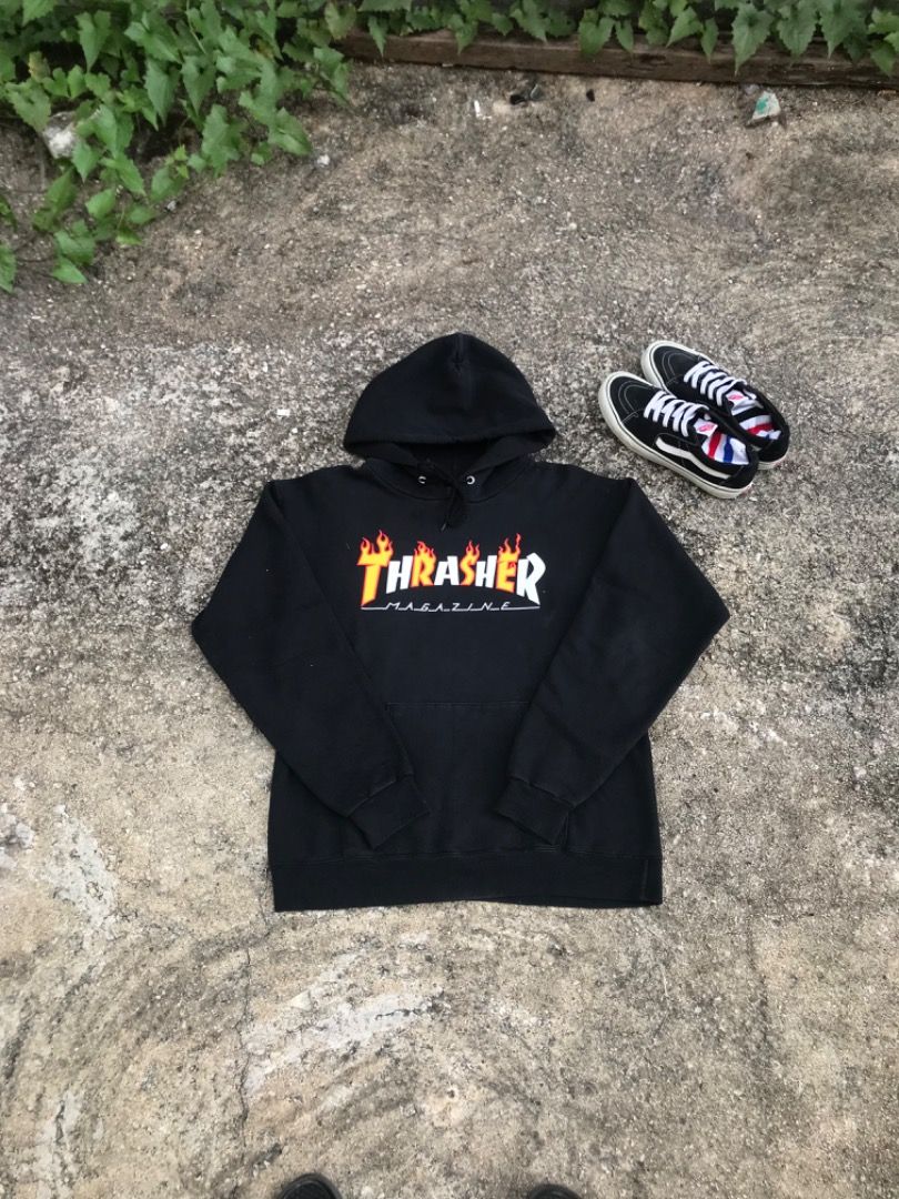 THRASHER HALF FLAME HOODIE BLACK Fesyen Pria Pakaian Baju