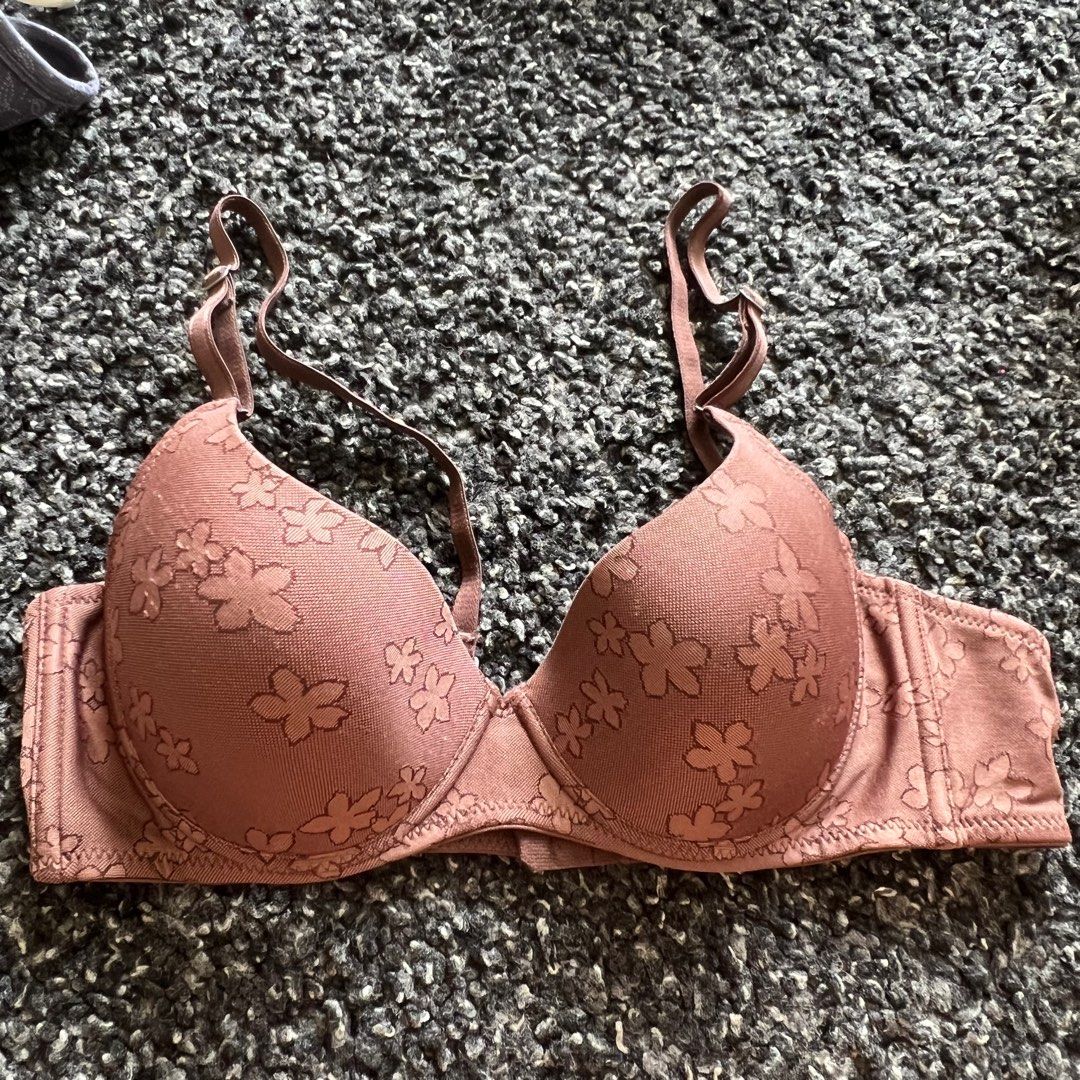 38C bra lingerie lace sexy unique, Women's Fashion, New Undergarments &  Loungewear on Carousell