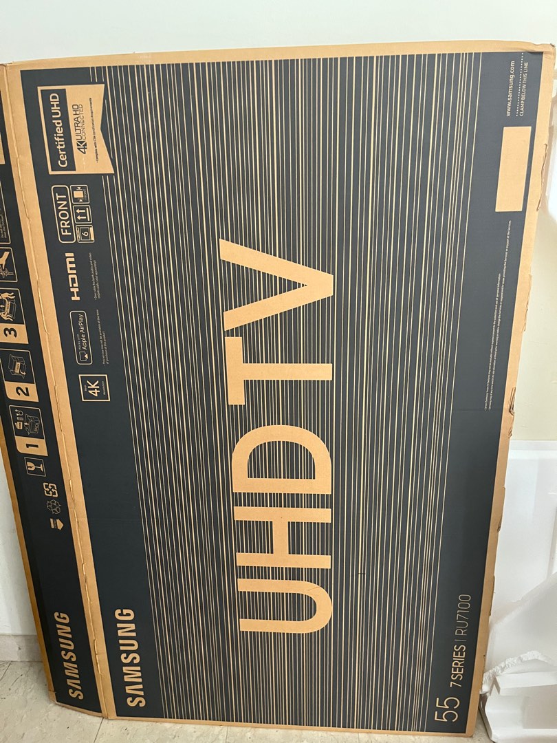 Tv empty box, TV & Home Appliances, TV & Entertainment, TV on Carousell