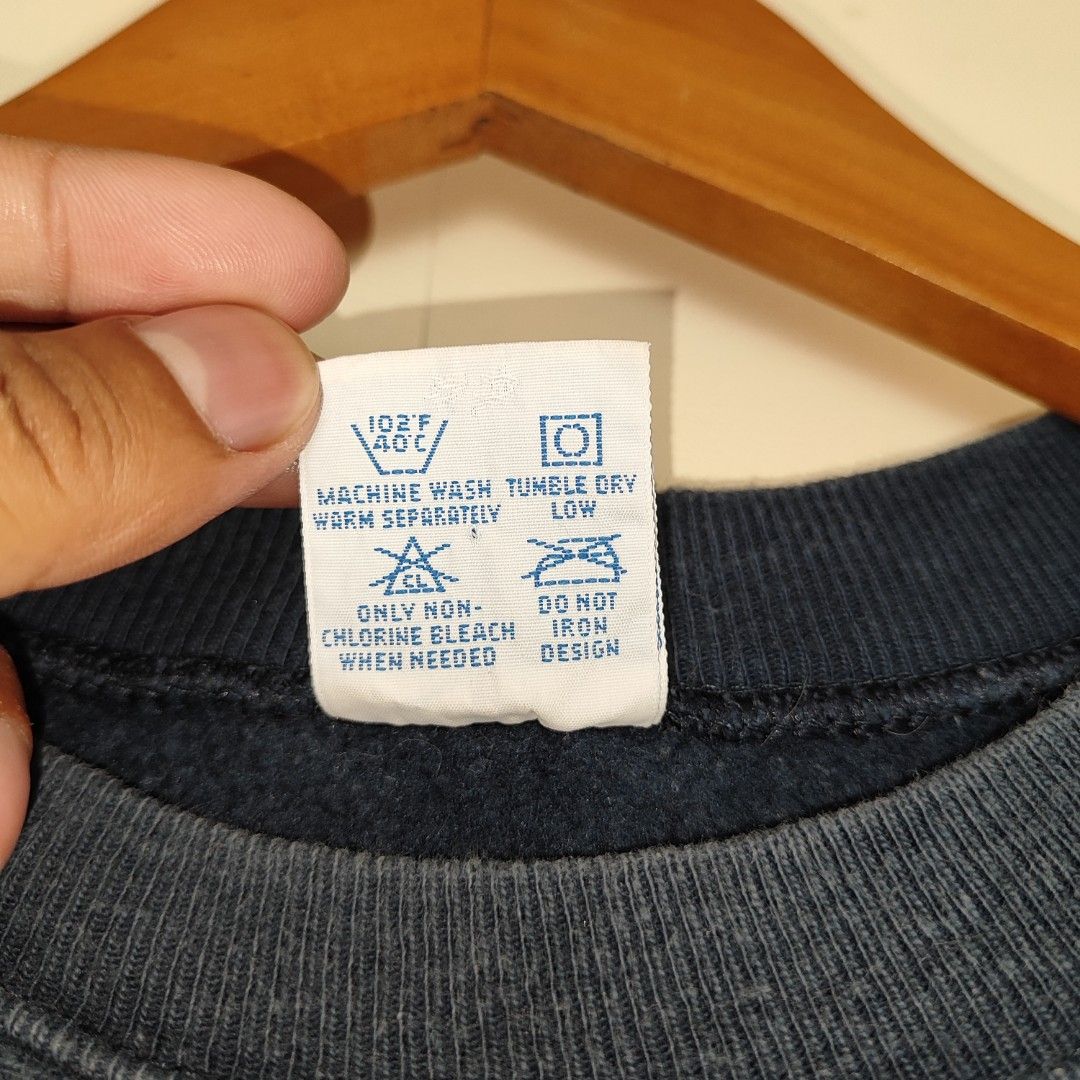 Champion sweater shop tag 60