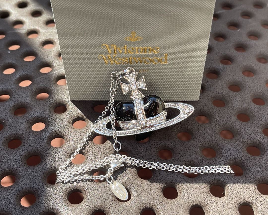 Vivienne Westwood Diamante Heart Orb Necklace, 女裝, 飾物及配件