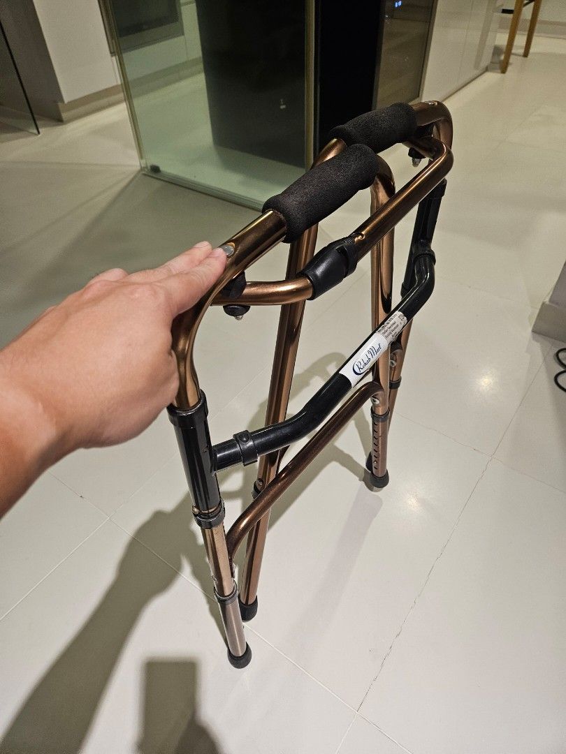 Heailth Frames Walking Frame, Health & Nutrition, Assistive & Rehabilatory Aids ...