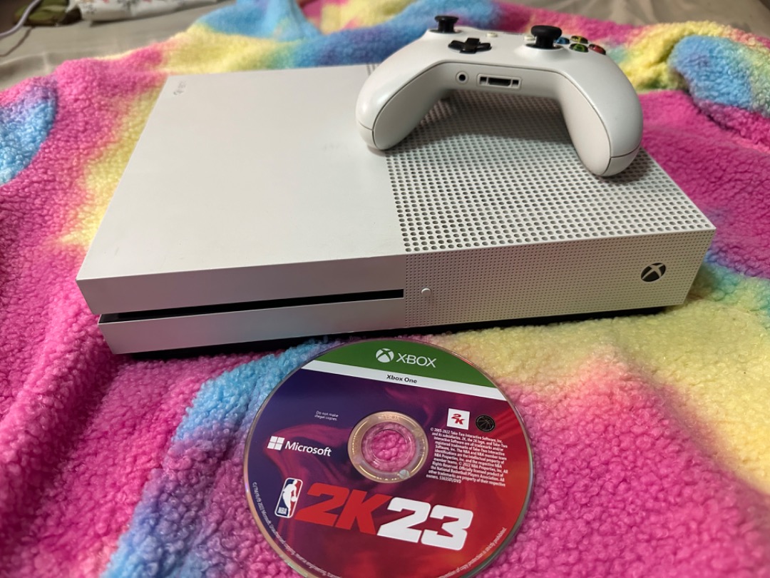 Xbox one s 1TB, Video Gaming, Video Game Consoles, Xbox on Carousell